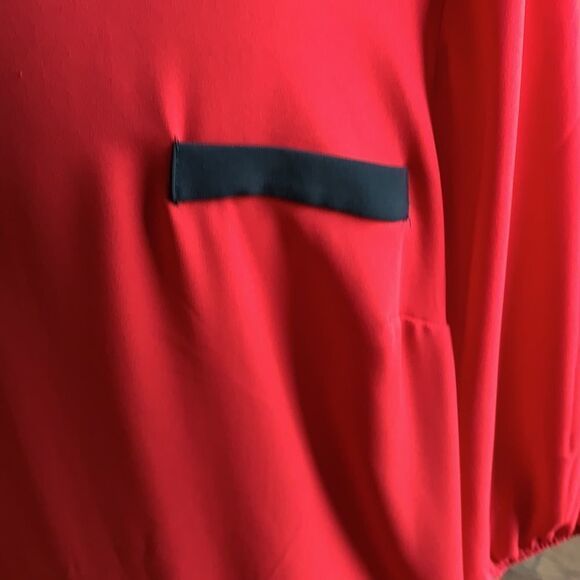 I.N. Studio Top  - Picture 5 of 12